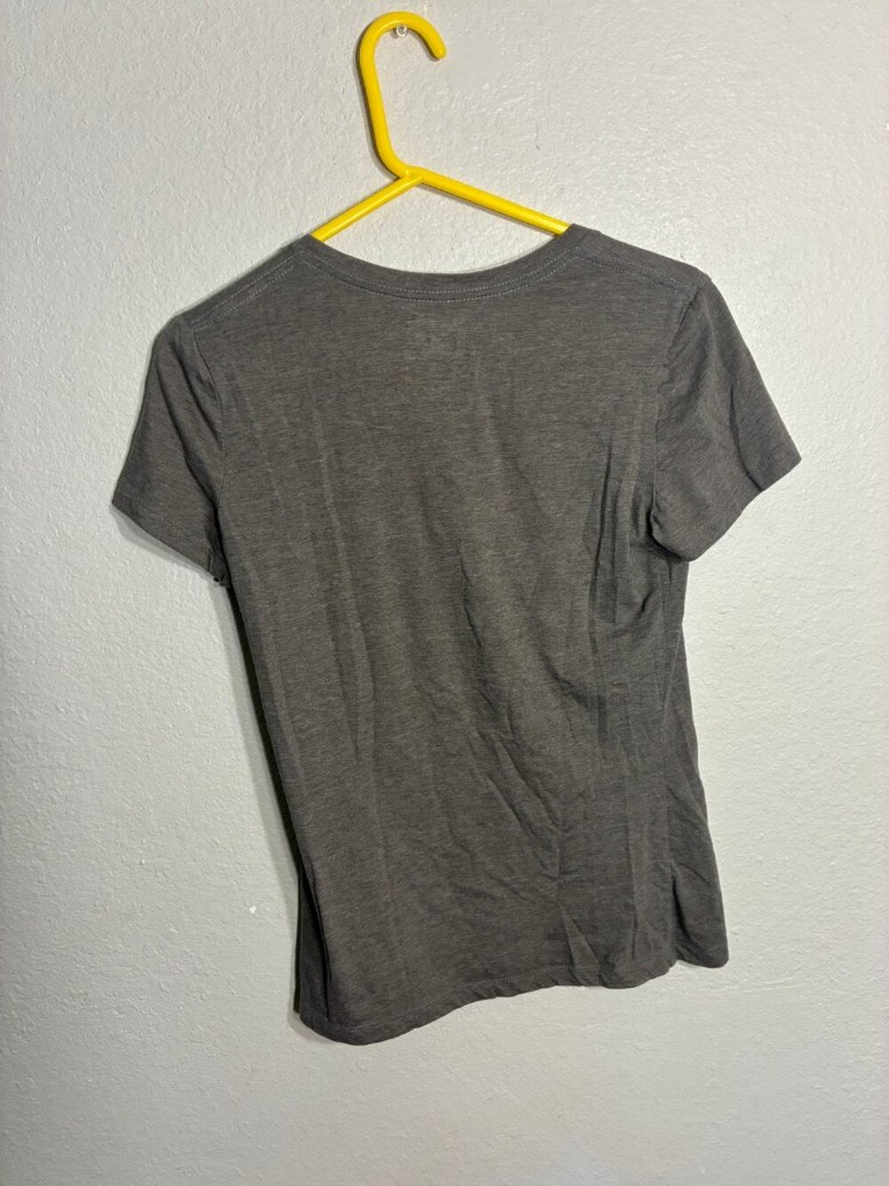 NHL St. Louis Blues Women's V-Neck T-Shirt Gray Size M