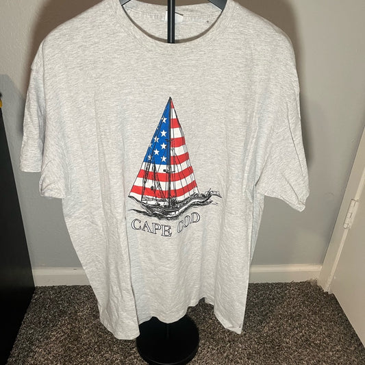 Vintage Cape Cod Gray T-Shirt with Sailboat Design