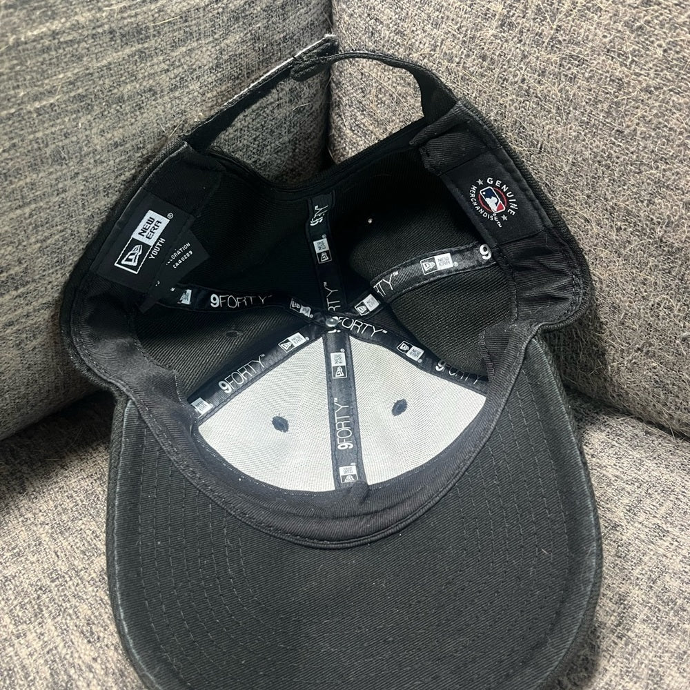 Chicago White Sox Hat - Youth Sized Baseball Cap w/ Velcro back
