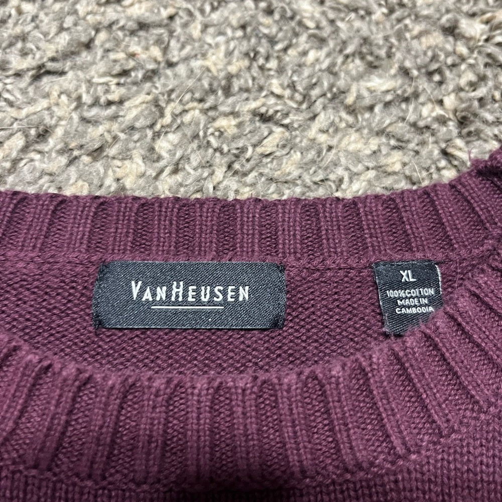 Van Heusen Men's Maroon Argyle Crewneck Sweater