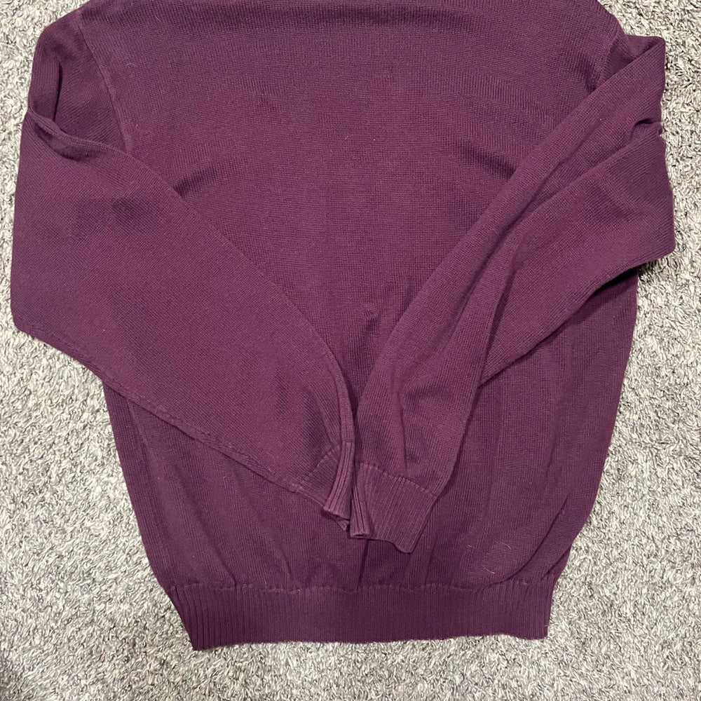 Van Heusen Men's Maroon Argyle Crewneck Sweater