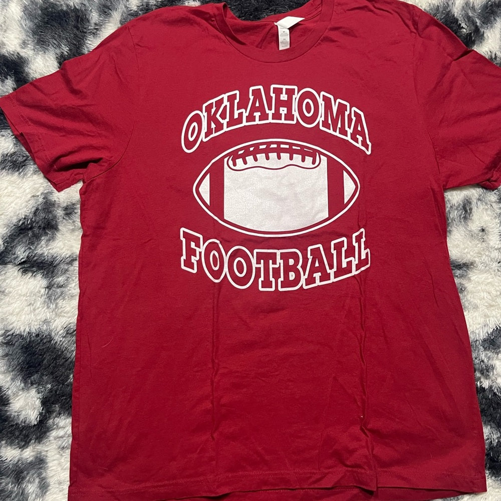 Gildan Maroon Oklahoma Football Tshirt