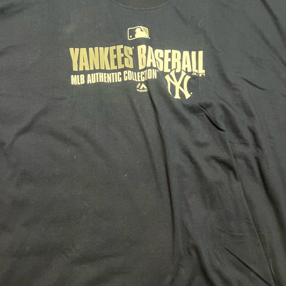 Majestic Yankees Navy Blue Short Sleeve Tee