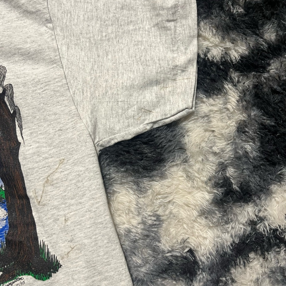Hanes Light Gray T-Shirt with Riverboat and Wildlife Design
