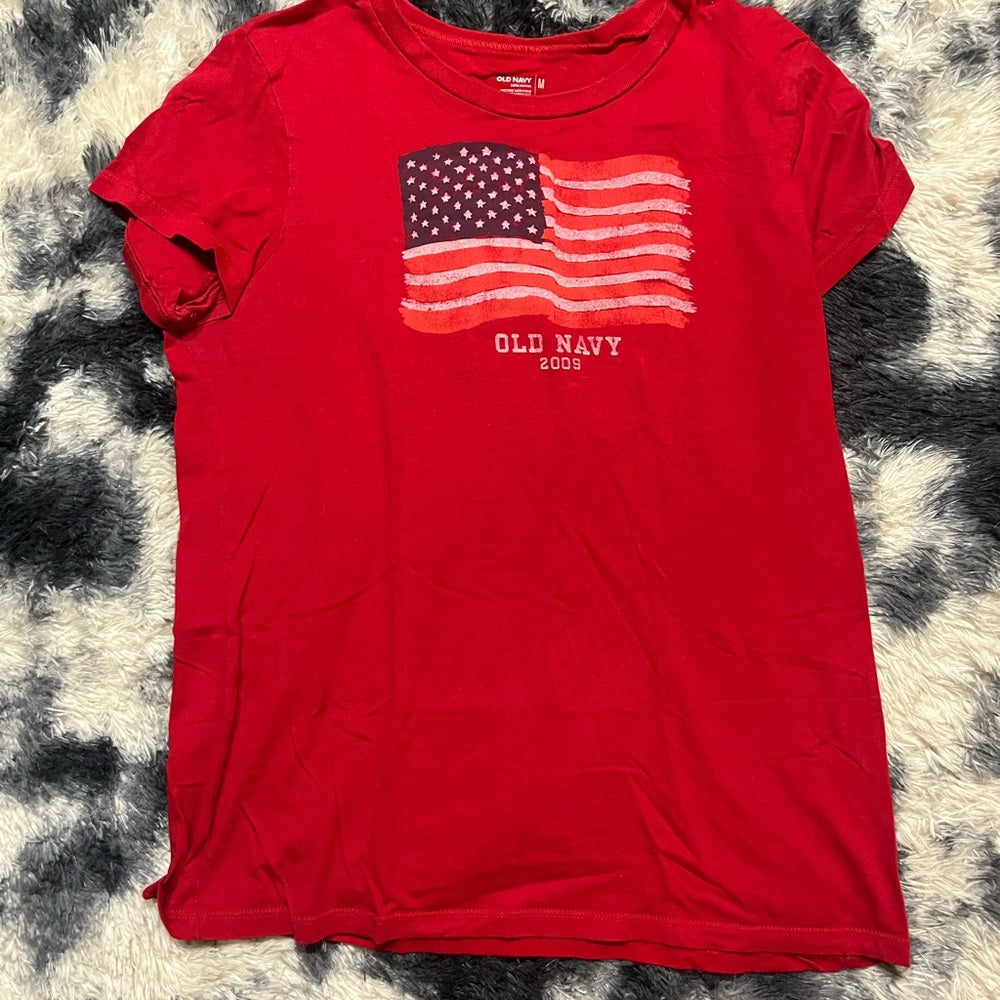 Old Navy Red American Flag Graphic Tee