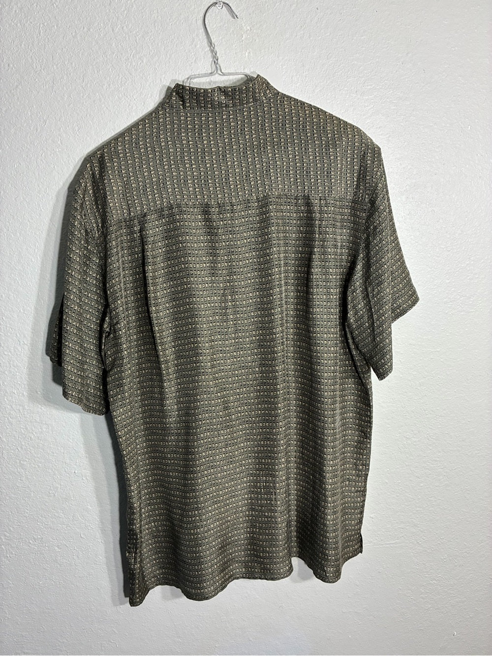 Choreskin Men's Silk Button-Up Shirt