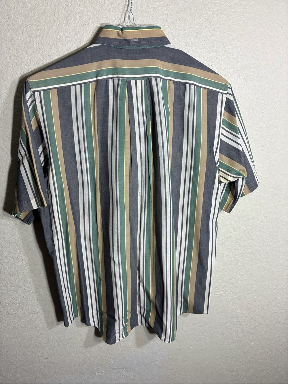 Roundtree & Yorke Short Sleeve Button-Down Stripe Shirt - Gray/Green/Tan/White