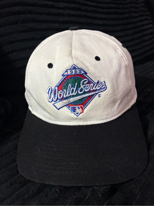 Vintage MLB World Series 1992 White and Black SnapBack