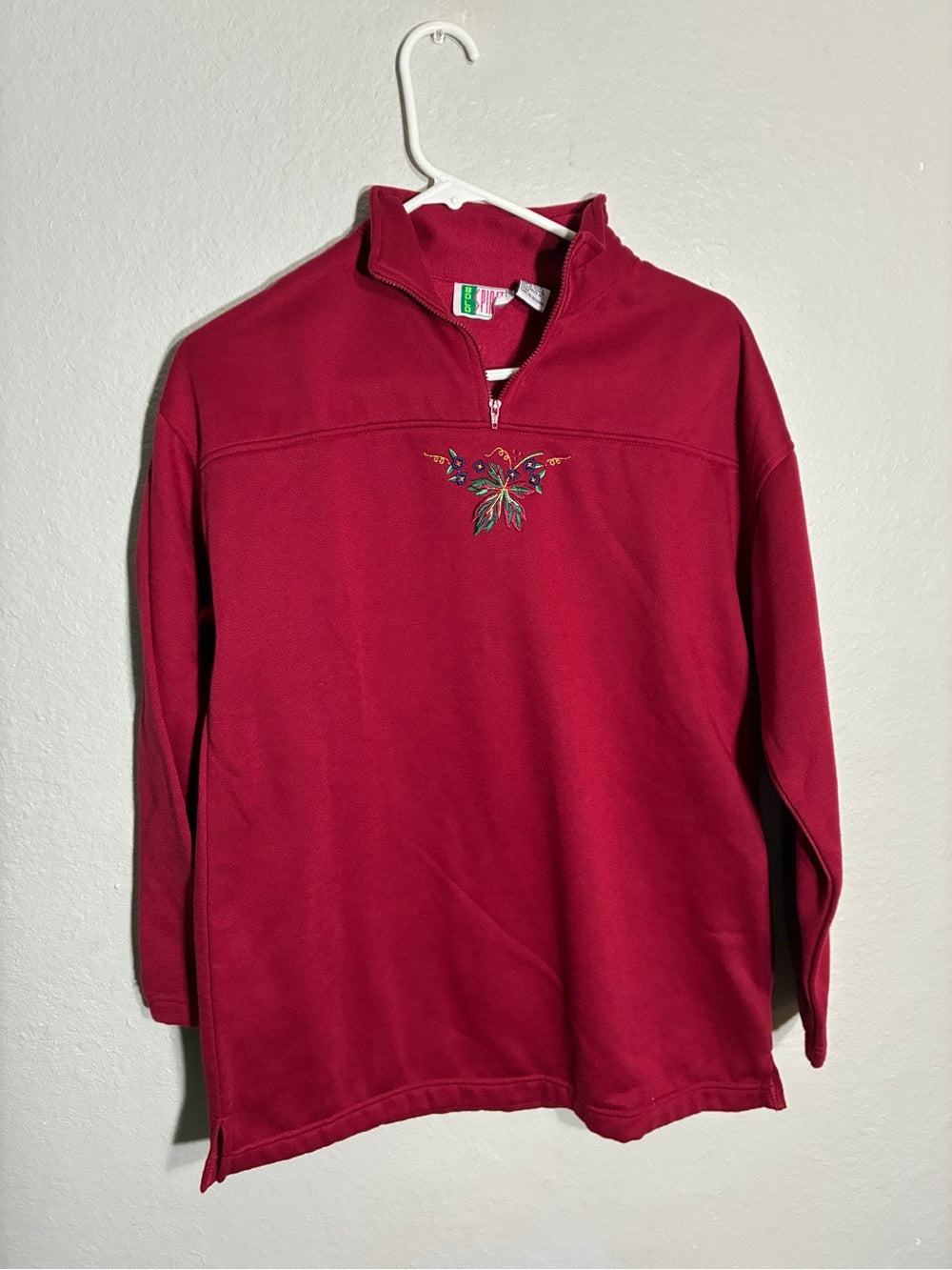 Vintage Bold Spirit Womens Small Red Holiday Quarter Zip Embroidered Floral
