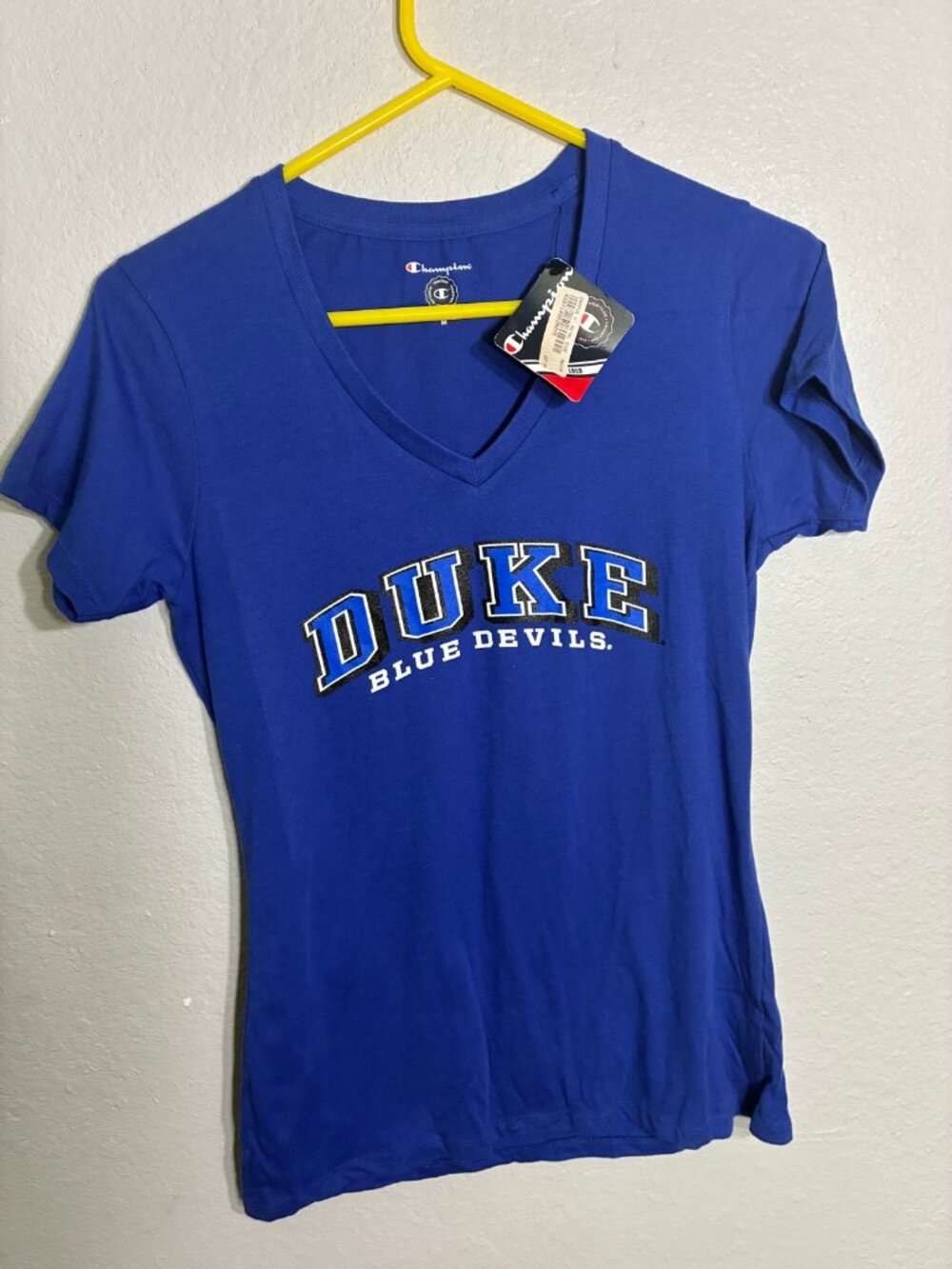 Champion NWT Duke Blue Devils Women's V-Neck T-Shirt Blue M